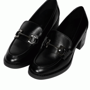 Loafers με τακούνι και με διακοσμητικό -Μαύρο