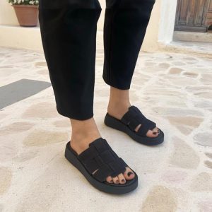 Flatform δερμάτινα με πλεκτό λουράκι- Μαύρο