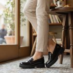 Loafers σε Λουστρίνι κροκό - Μαύρο