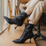 Μποτάκια με παγίετα και Λεπτό Τακούνι - Μαύρο