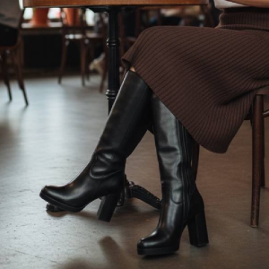 Μπότα με Τακούνι Block και Φιάπα - Μαύρο