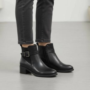 Μποτάκι με χαμηλό τακούνι - Μαύρo