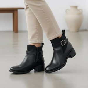 Μποτάκι με χαμηλό τακούνι - Μαύρo