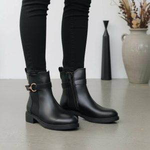 Μποτάκι με Μεταλλική Αγγράφα - Μαύρo