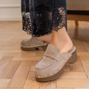 Mules με διακοσμητικά τρουκς - Μπέζ