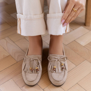 Μοκασίνι με διακοσμητικά κρόσσια - Mπέζ